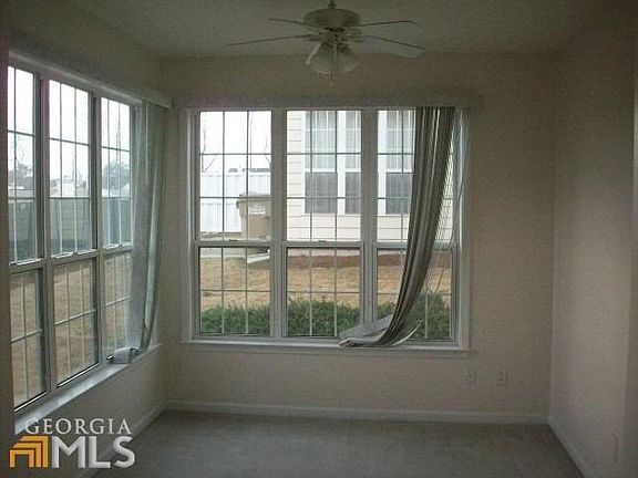 4th image of 174 Oak Green Dr