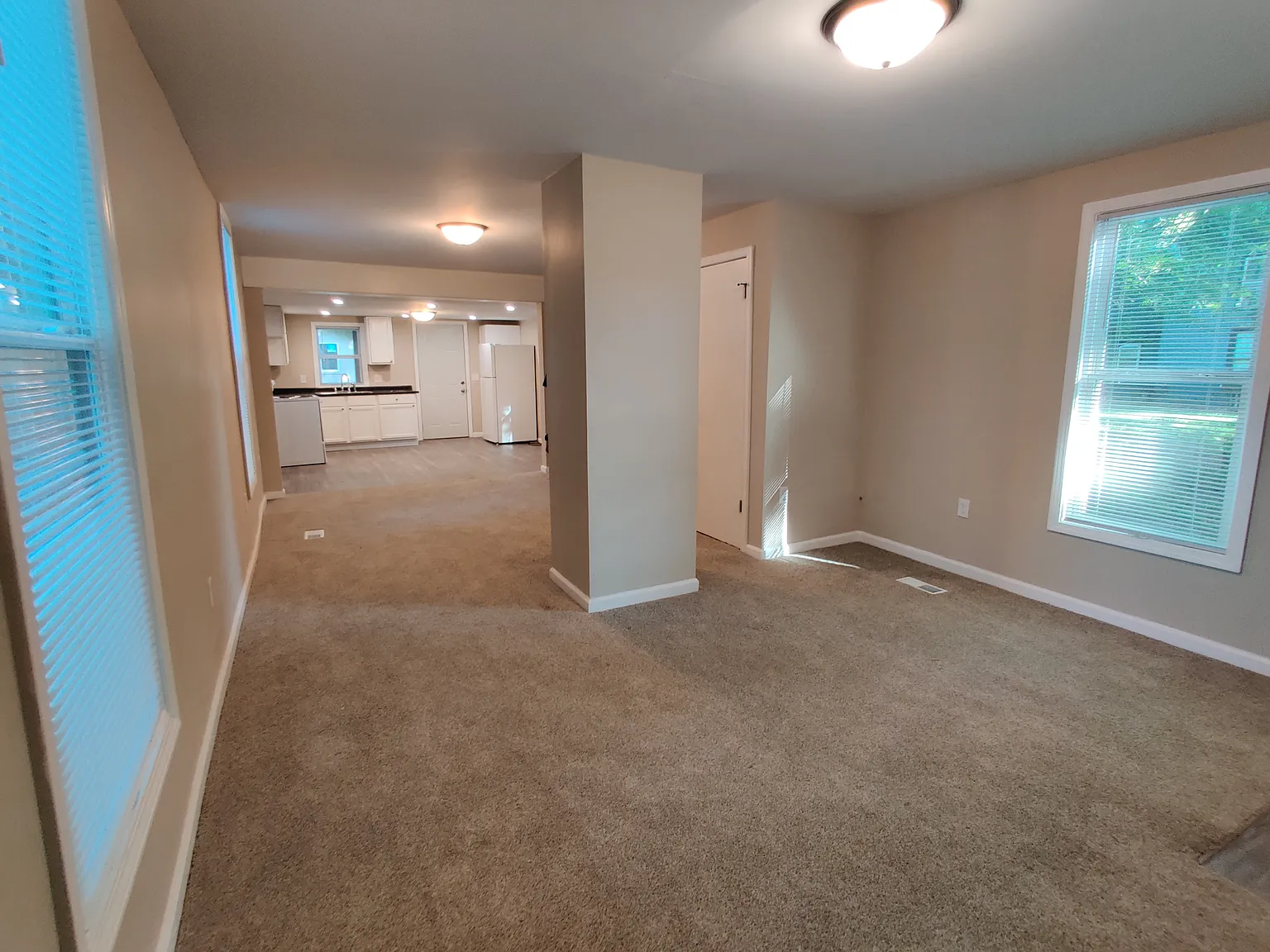2 bed, 1036 sqft, $950 — Photo 2