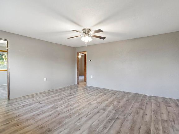 5th image of 10143 Farm Road 2240