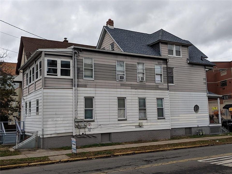 2nd image of 216 Easton Ave