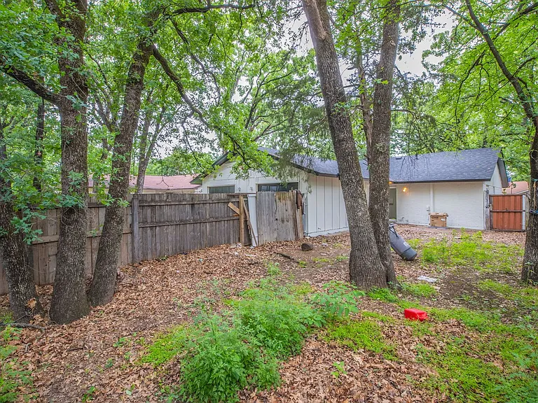 7516 Olusta Dr — Photo 28