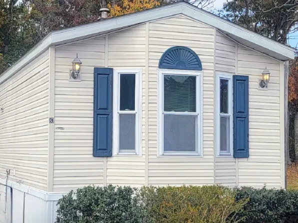 300 Nathan Ellis Highway #83, Mashpee, MA 02649