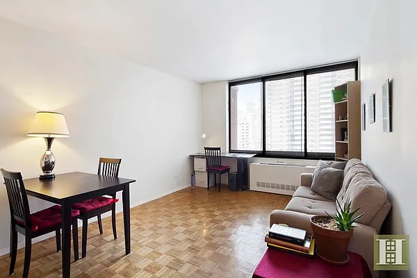 Rented by Halstead Real Estate | media 23