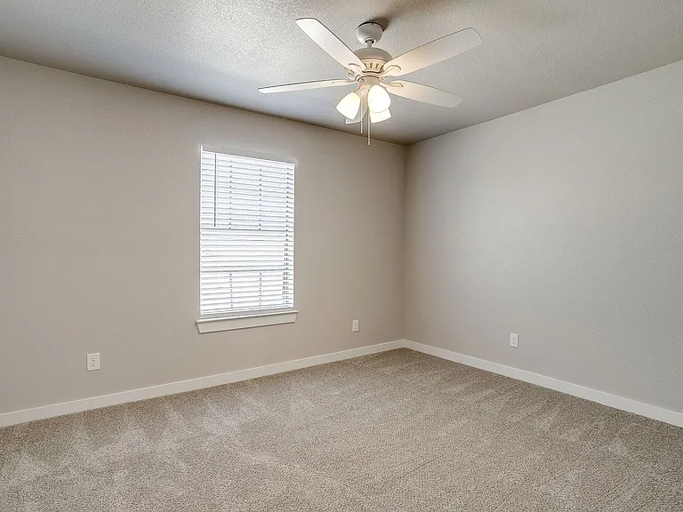 105 SE Gardens Blvd #111 — Photo 21