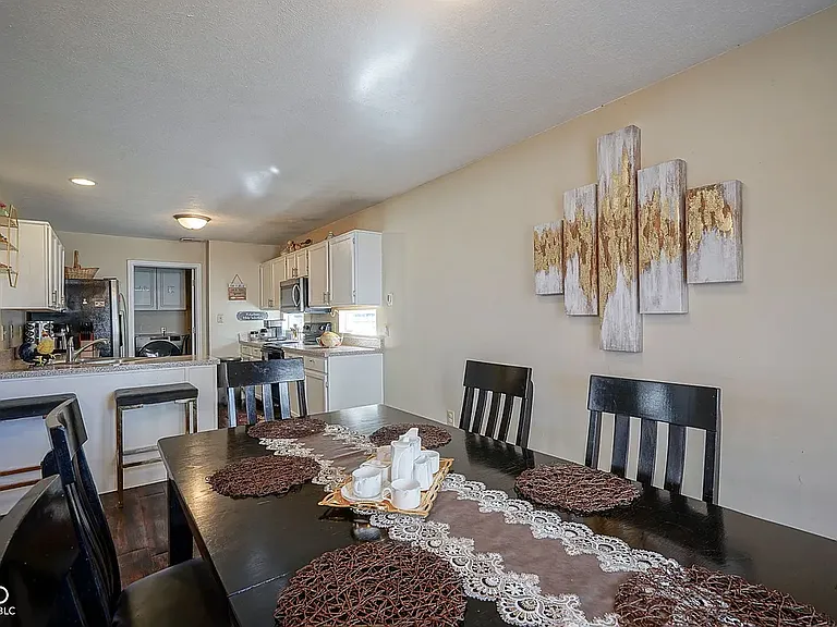 9904 Worthington Blvd — Photo 4