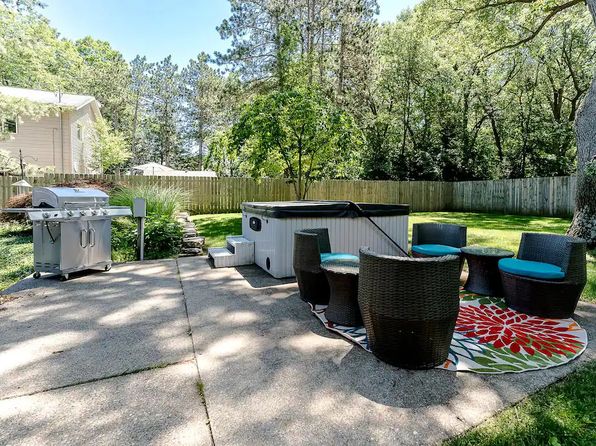 716 Ottawa Beach Rd