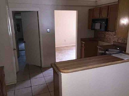 3rd image of 1203 Walnut Hill Ln