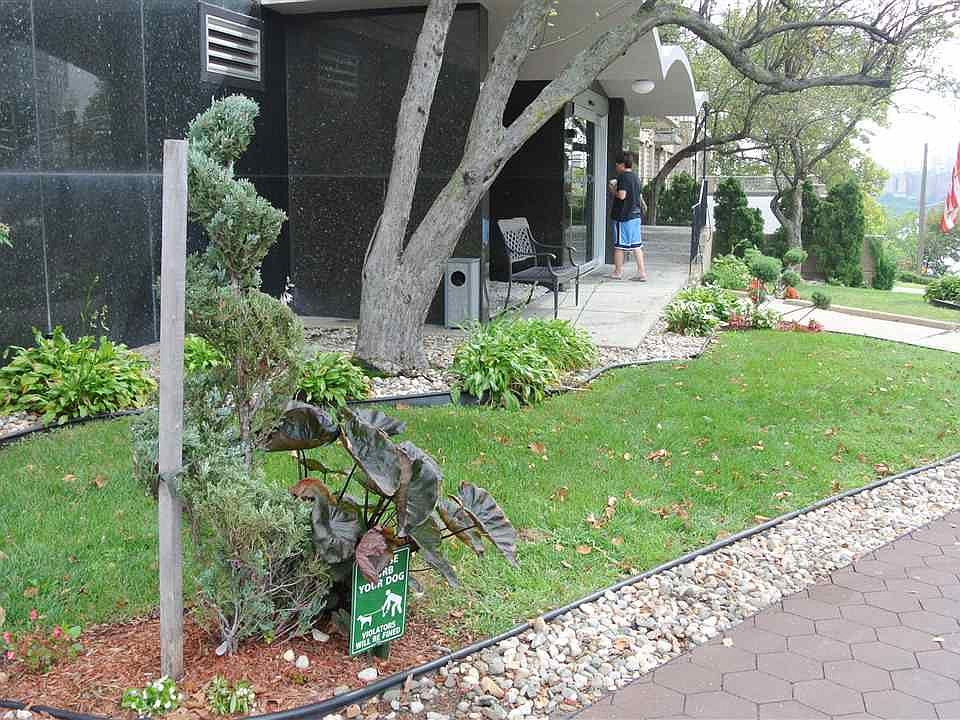 2nd image of 7100 Blvd E APT 3M