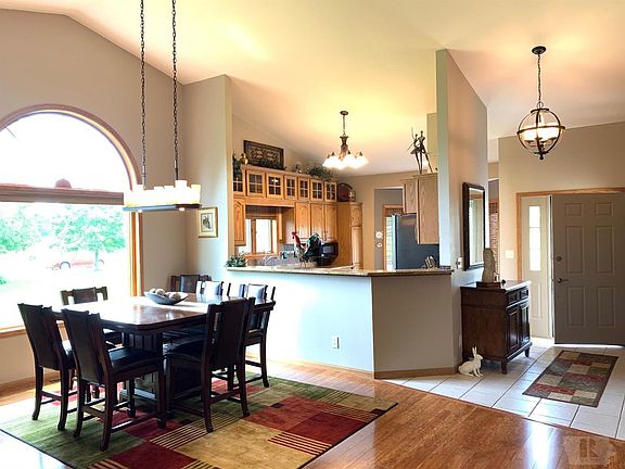 4th image of 5572 Oak Hills Dr