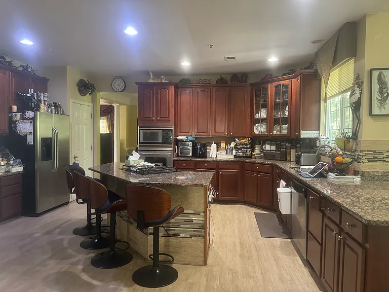 9910 Farm Pond Rd — Photo 10