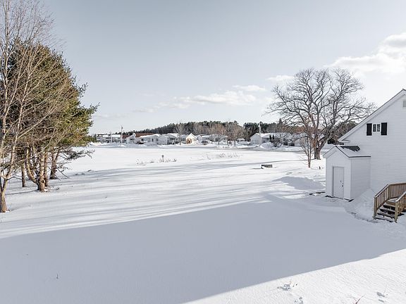 5th image of 139 Billings Road