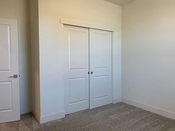 5th image of 2181 Brighton Dr