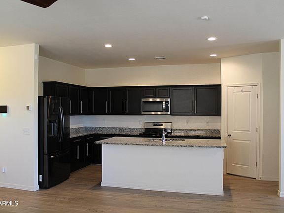 5th image of 303 W Mammoth Cave Drive