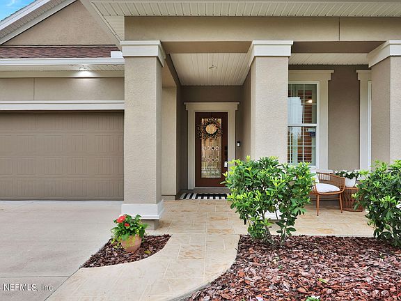 4th image of 366 ASPEN LEAF Drive