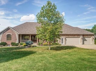 1682 W Country Rd, Nixa, MO 65714