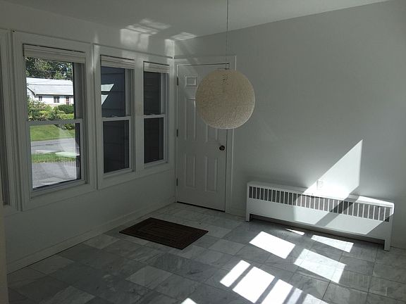 5th image of 40 Delmar Ave