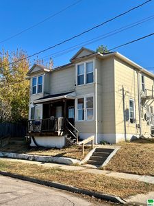 2116 S Saint Marys St, Sioux City, IA, 51106