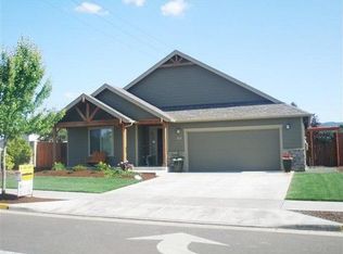 110 Joy St, Lebanon, OR 97355