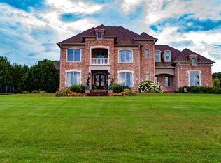 153 Ridgelake Dr, Tupelo, MS 38801