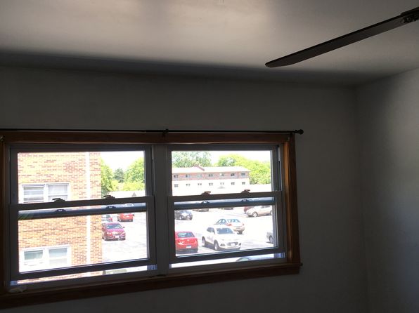3760 W 120th St APT 2B, Alsip, IL 60803