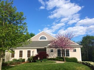 160 Cattail Ln, North Kingstown, RI 02852
