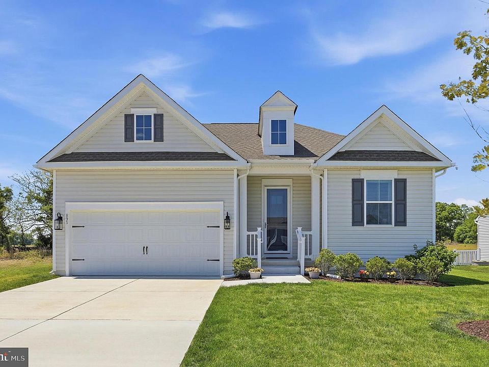 1st image of 895 Buxton Cir