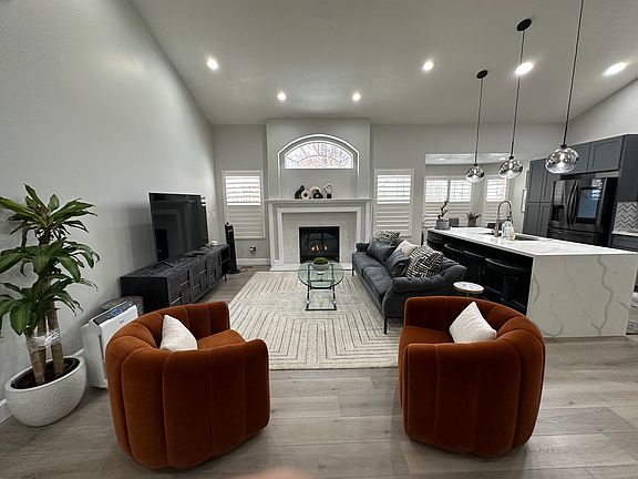 4th image of 6393 S Andes Way
