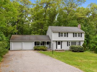 3 Archer Ln, Andover, MA 01810
