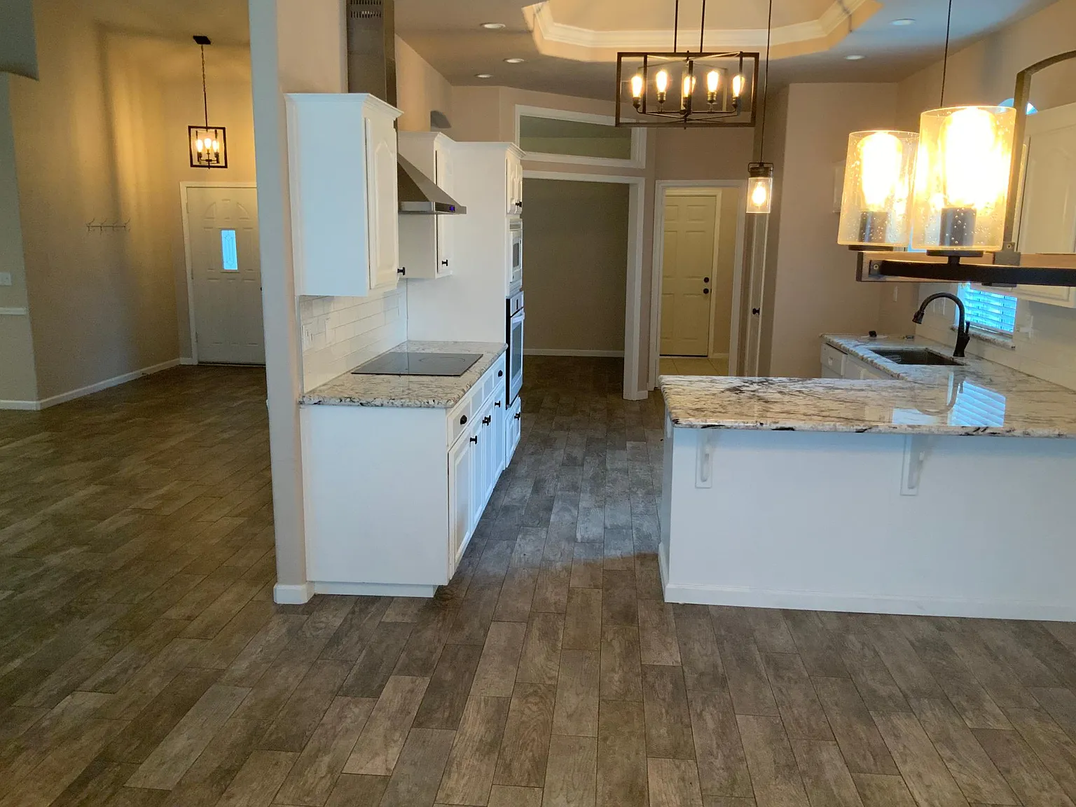 10691 N Meridian Ave — Photo 1