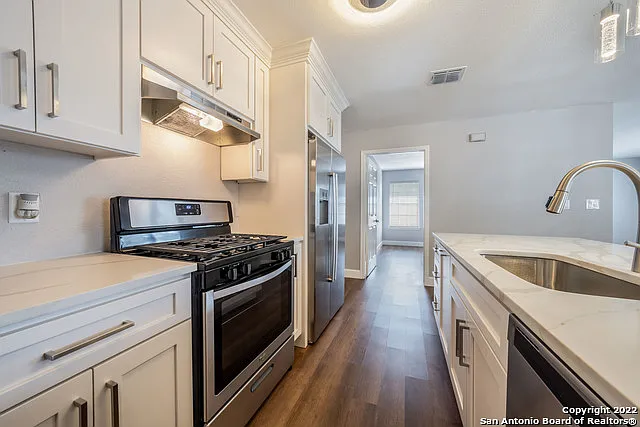810 E Euclid Ave — Photo 10