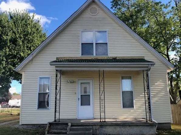 33 High St, North Vernon, IN 47265