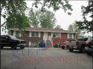 6313 Taylor Cir #3, Omaha, NE 68104