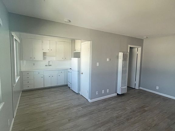 3rd image of 2033 Beatrice Ct APT 5