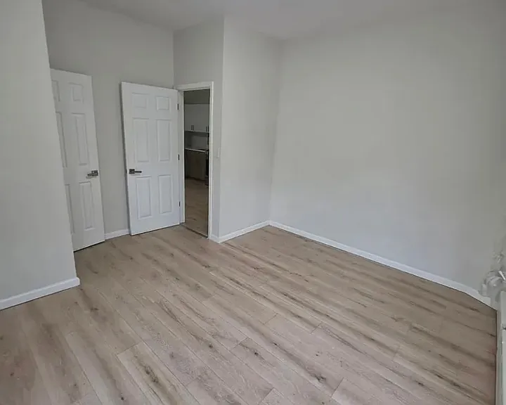 83 S 12th St #1L — Photo 6