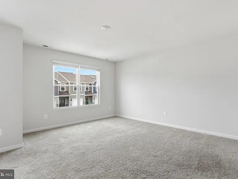 112 Paddington St — Photo 15