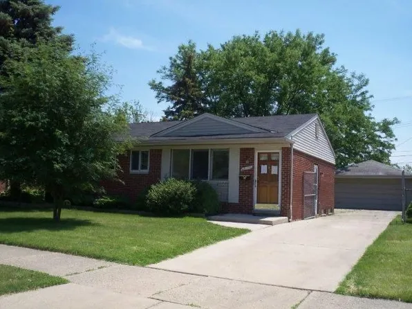 17130 Hans Dr, Fraser, MI 48026