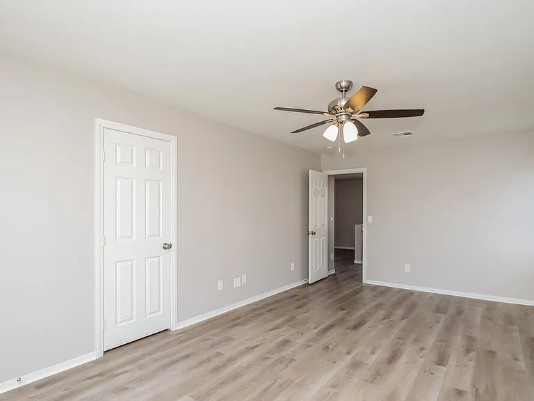 9522 Green Spruce St — Photo 11
