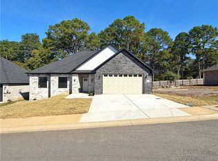 139 Harbor Cir, Russellville, AR 72801