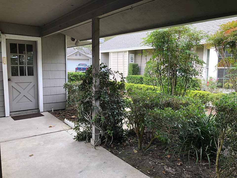 1st image of 104 Willow Pond Ln