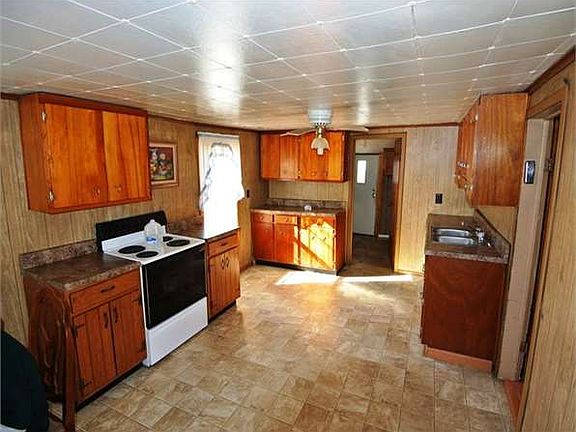 3rd image of 5069 County Road 343