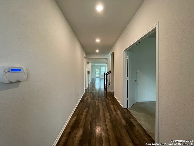 5 bed, 2.5 bath, 3426 sqft, $2,925 — Photo 3