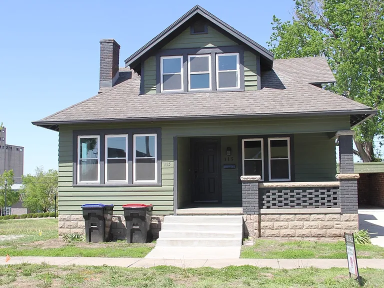 115 Ming St — Photo 1