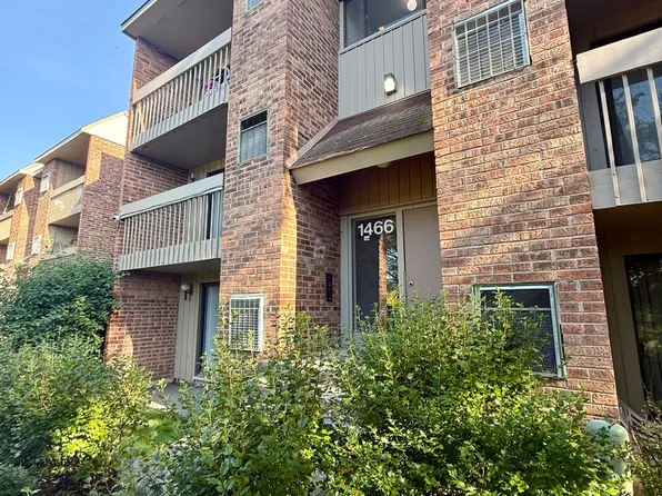 1466 E Ports O Call Dr APT Pe, Palatine, IL 60074