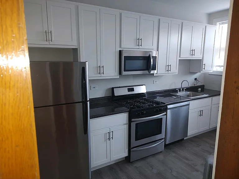 152 N Humphrey Ave #G2 — Photo 5