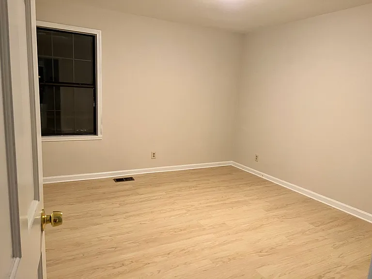 743 Plantation Pkwy — Photo 16