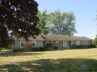 201 Belfast Ln, Bryan, OH 43506