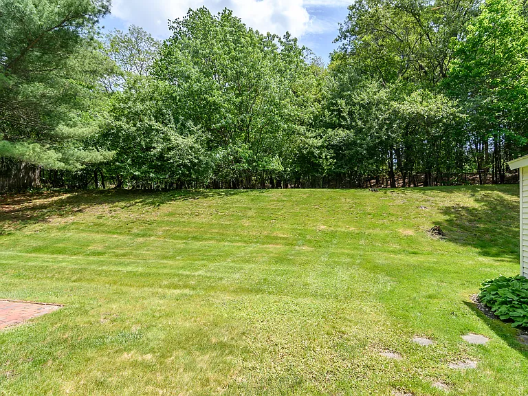 33 Eisenhower Rd — Photo 19