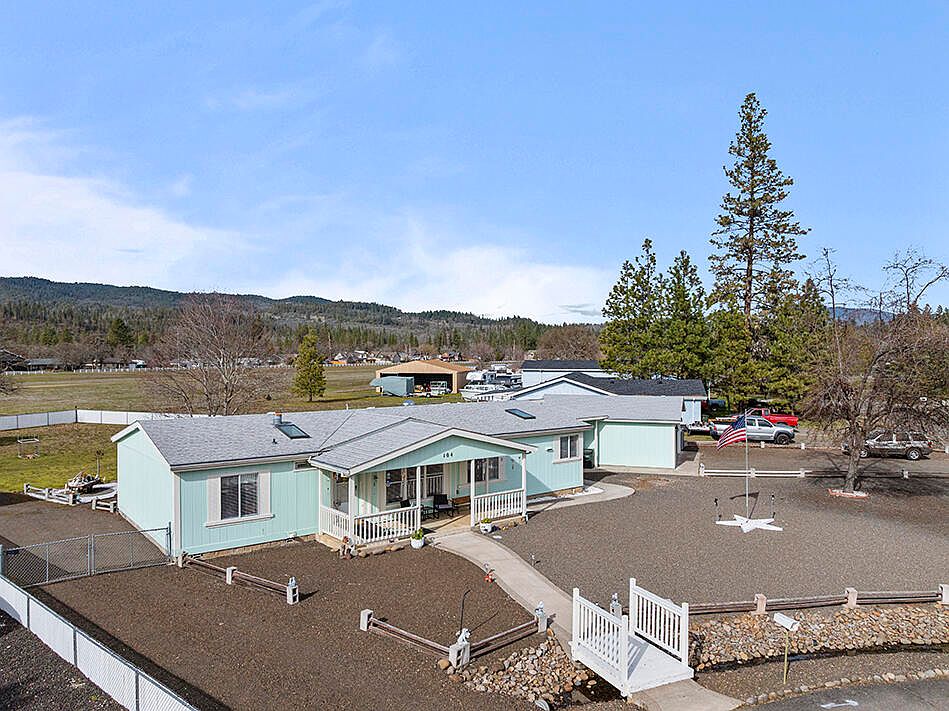 1st image of 104 Hart Cir