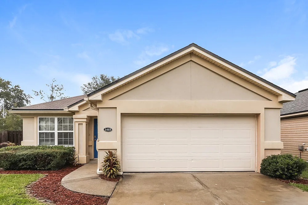 4 bed, 2.0 bath, 1780 sqft, $2,190 — Photo 1