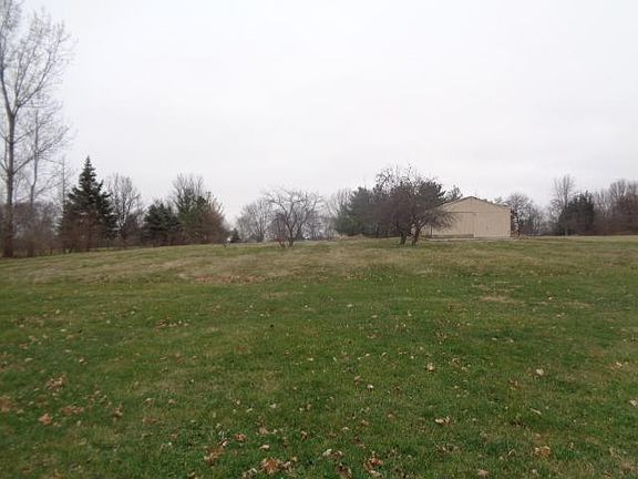 5th image of 228 Grandview Dr